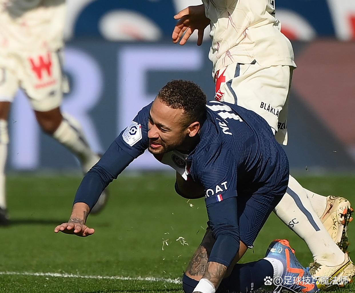 开云APP-转会期巴黎圣日耳曼调整名单以备德甲，迎来里程碑环节打磨，气氛紧张，轮换策略成焦点的简单介绍-开云APP